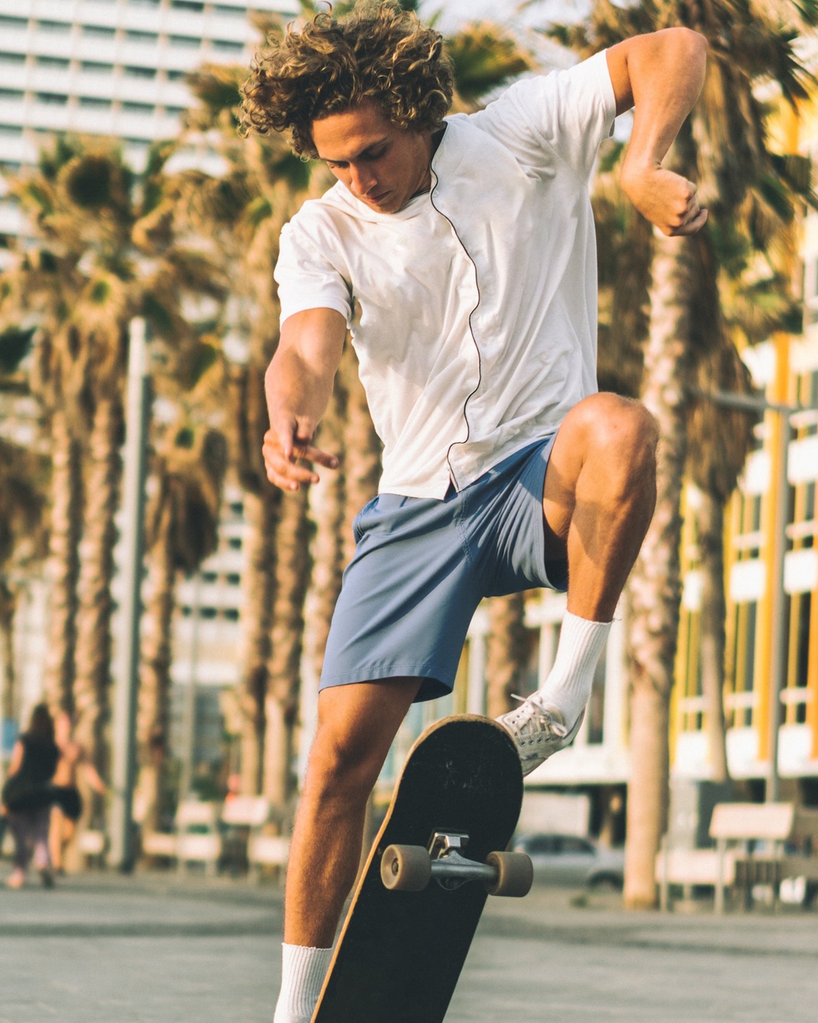 7 inch 2 in 1 men’s swim shorts suitable for travel and all-day comfort